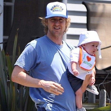 Owen Wilson and his son were photographed together. 
